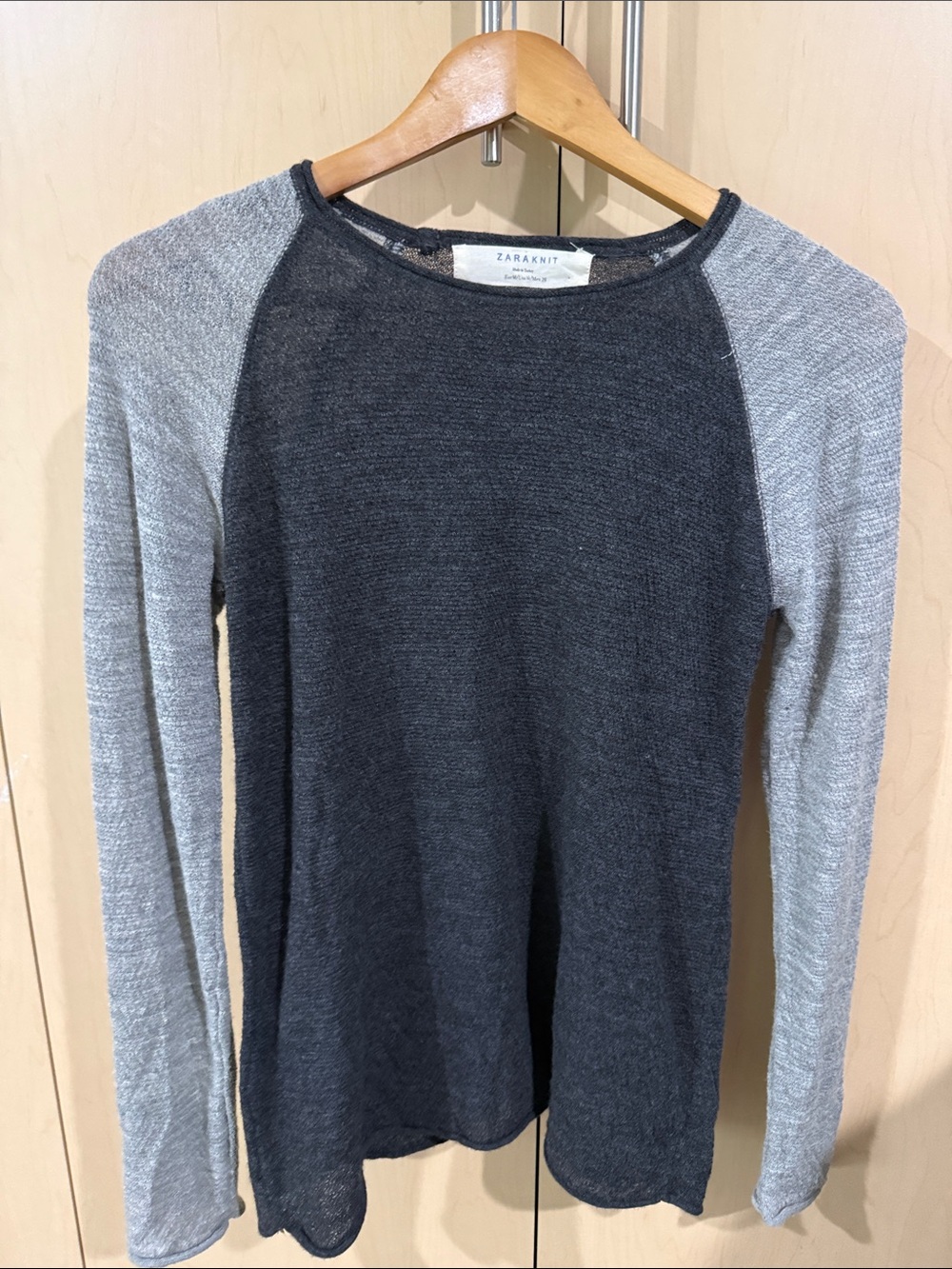 Women’s Two-Tone Crewneck Sweater in Charcoal and Heather Gray